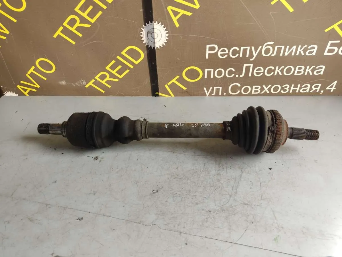 Полуось передняя левая (приводной вал, ШРУС) Peugeot 406 1 поколение [рестайлинг]