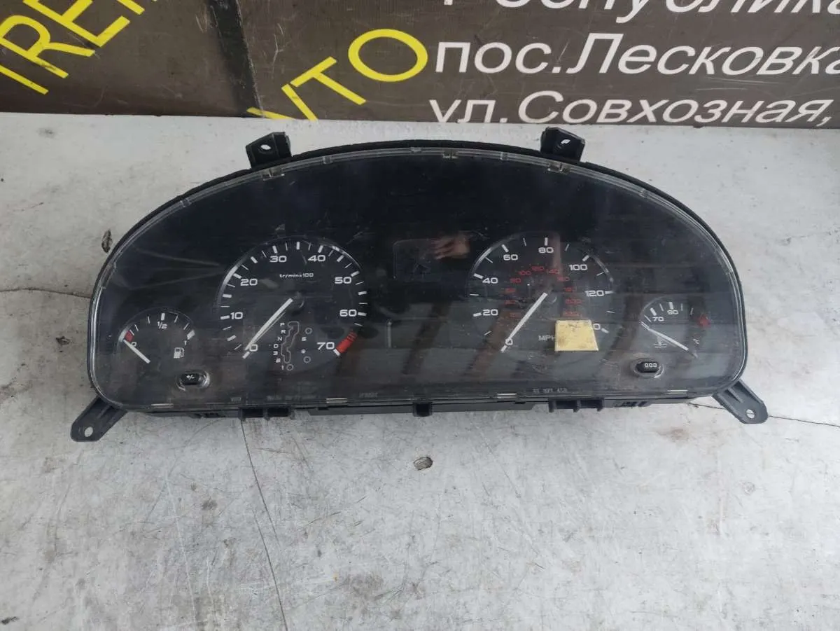 Щиток приборов (приборная панель) Peugeot 406 1 поколение [рестайлинг] 9630374180