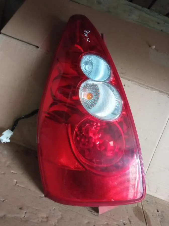 Фонарь задний левый Mazda 5 1 поколение