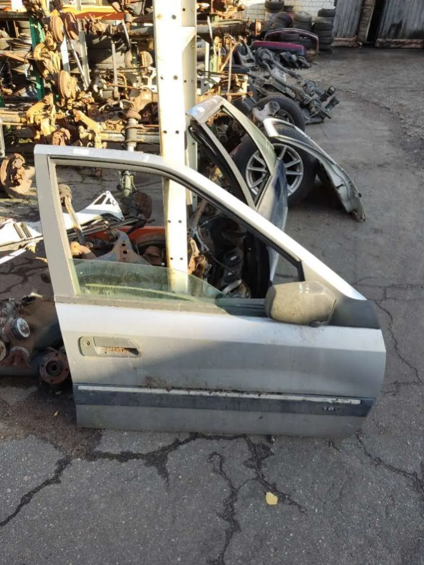 Дверь передняя правая Citroen Xantia 1 поколение