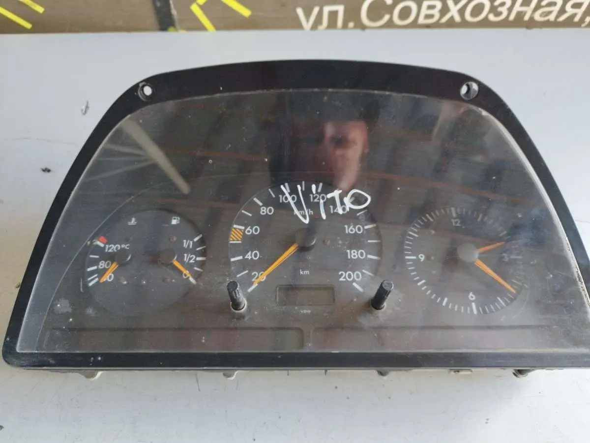 Щиток приборов (приборная панель) Mercedes-Benz Vito W638 MB0005423001