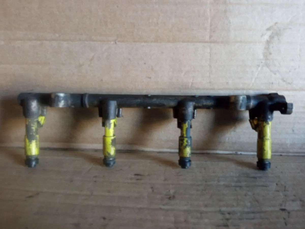 Форсунка бензиновая Toyota 2325028050