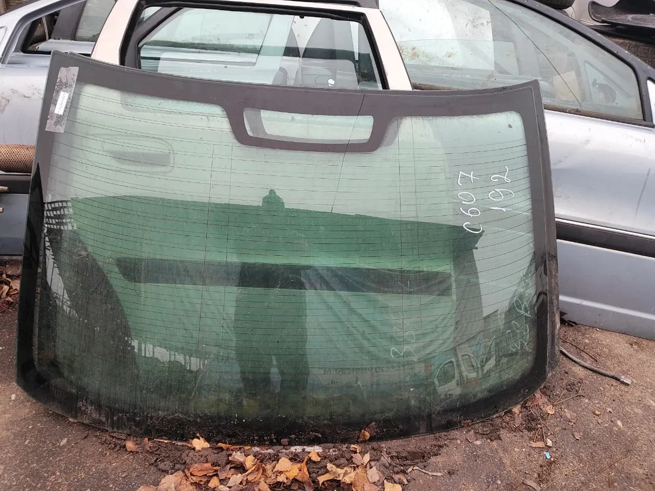 стекло заднее Volvo S80 1 поколение