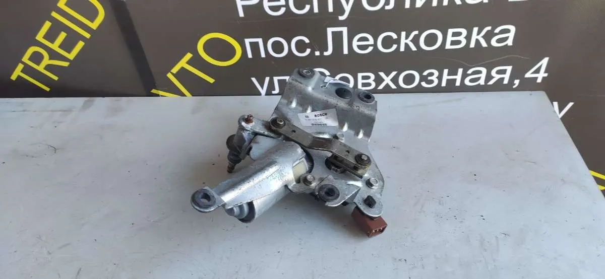 моторчик заднего стеклоочистителя (дворника) Peugeot Partner 1 поколение