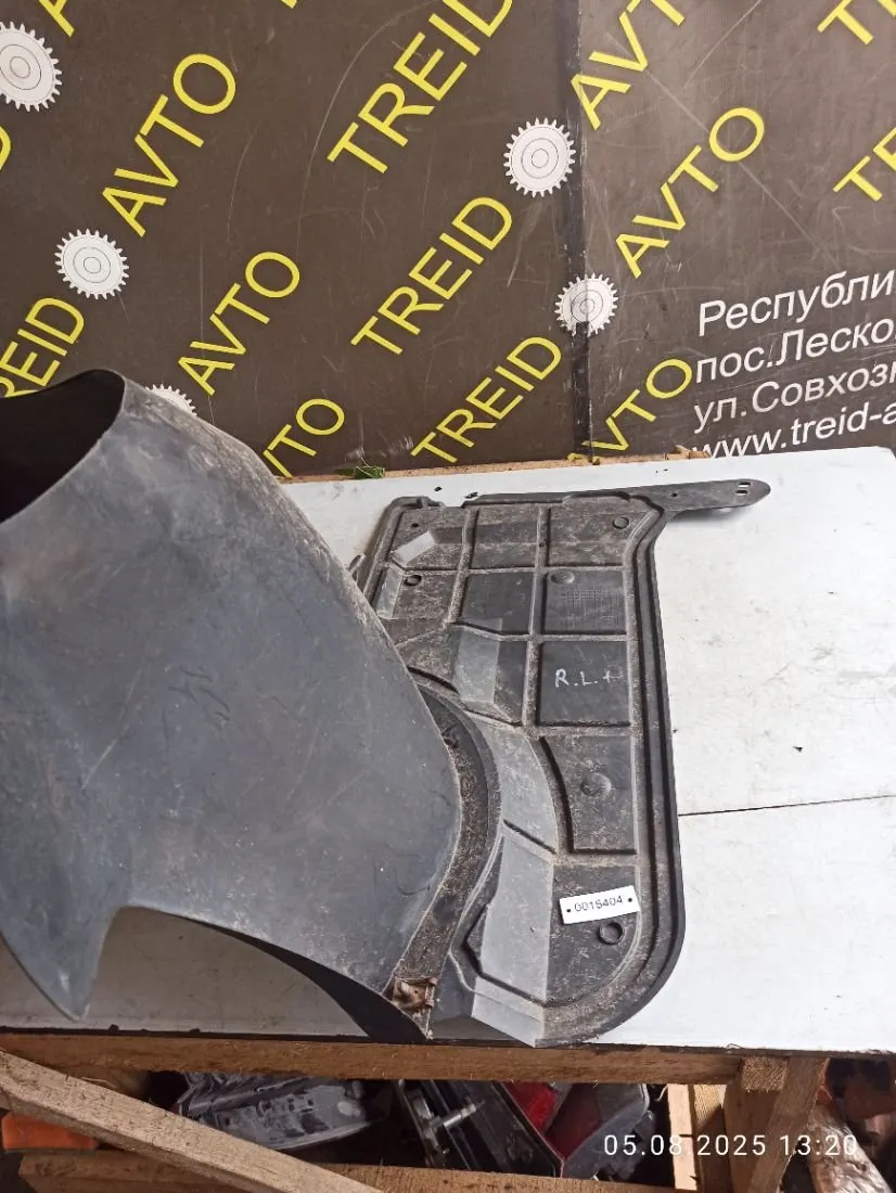 Защита (пыльник) бампера переднего Renault Laguna 1 поколение 7700436572