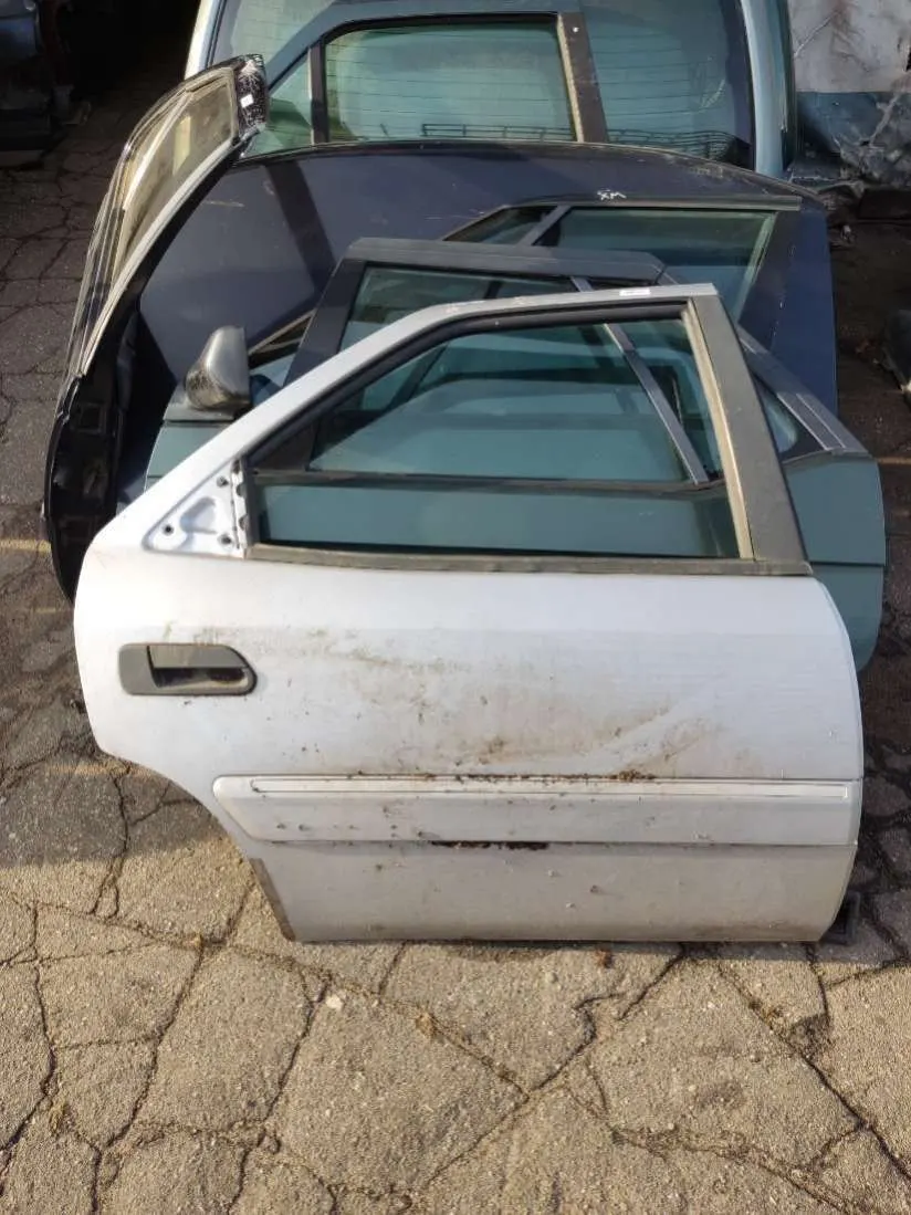 Дверь задняя правая Citroen Xantia 1 поколение