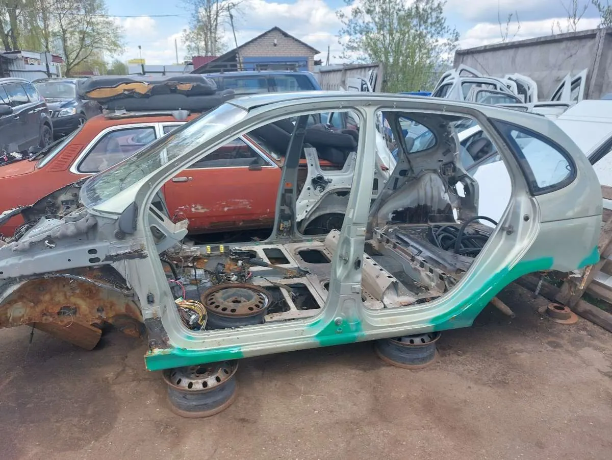 Порог левый Renault Scenic 1 поколение