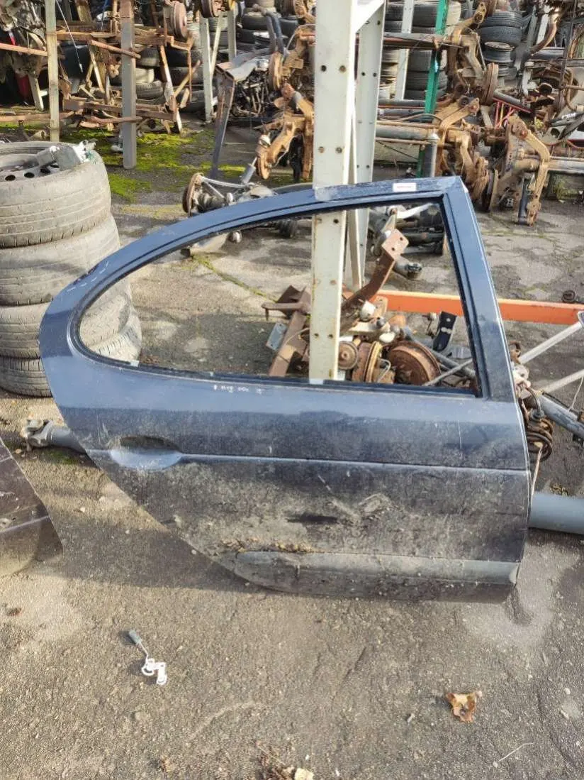 Дверь задняя правая Renault Megane 1 поколение