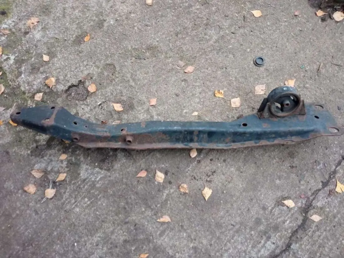 Балка подвески передняя (подрамник) Nissan Primera 3 поколение
