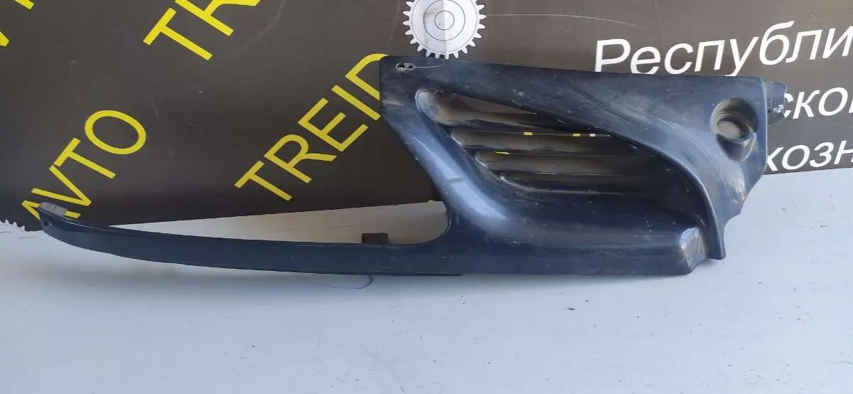 решетка радиатора Renault Megane 1 поколение