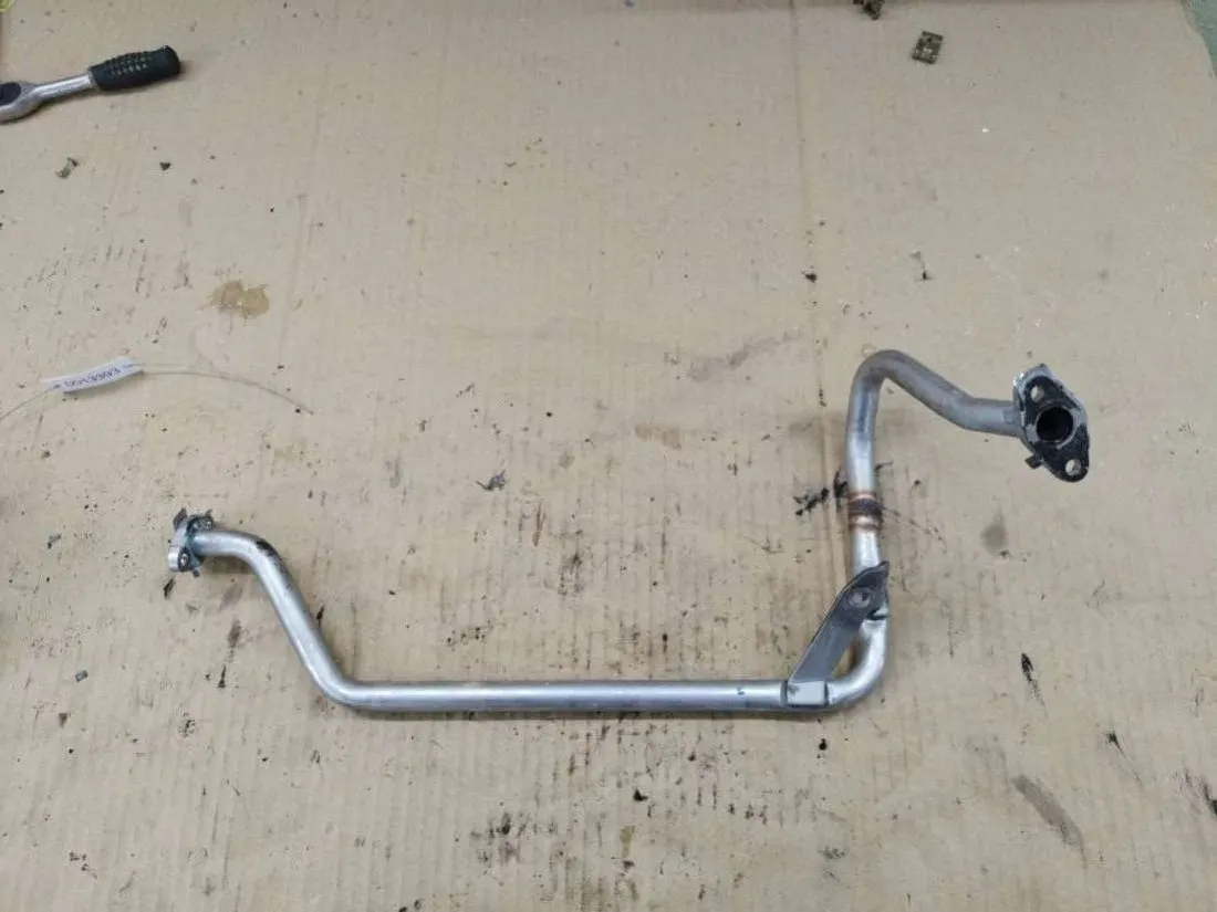 патрубок (трубка) EGR Volkswagen Jetta 5 поколение