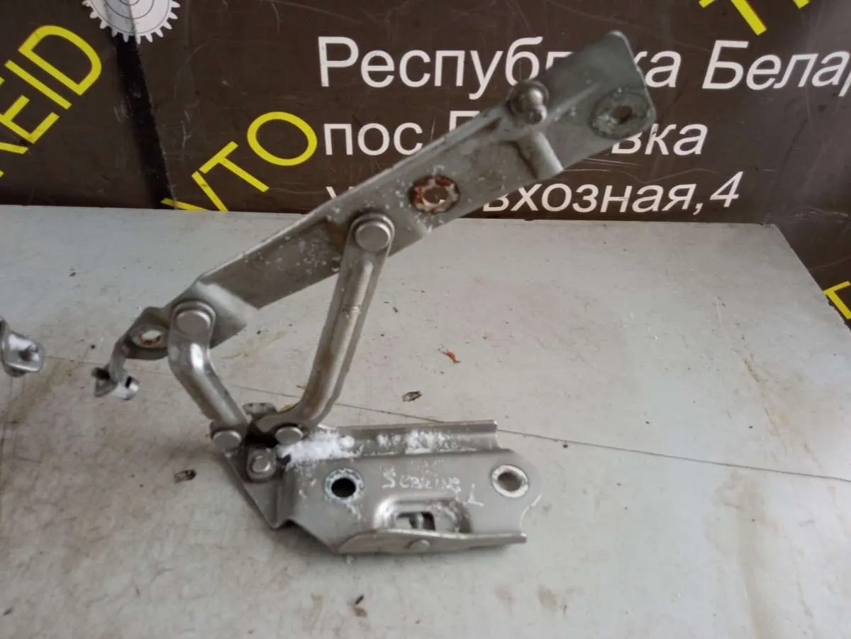 петля крышки багажника Chrysler Sebring 2 поколение
