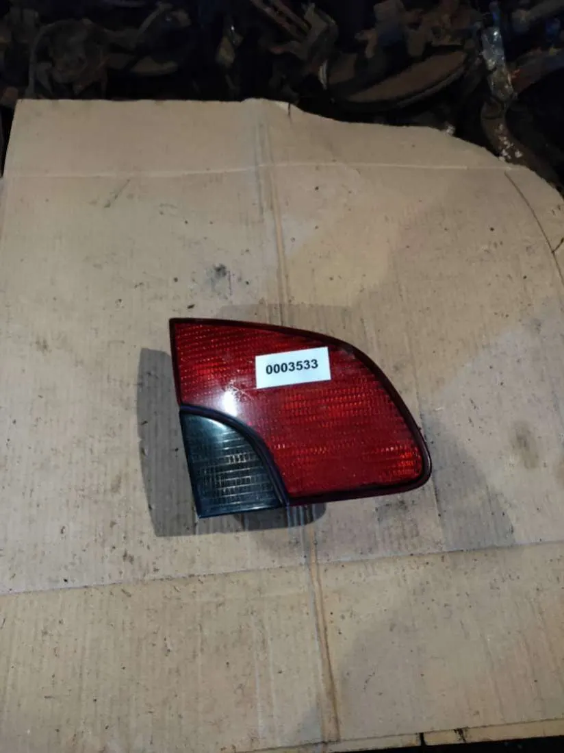 Фонарь крышки багажника левый Peugeot 406 1 поколение [рестайлинг]