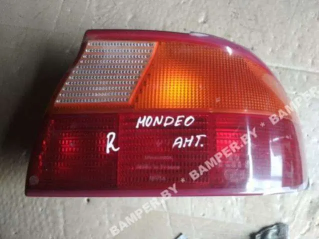Фонарь задний правый Ford Mondeo 2 поколение