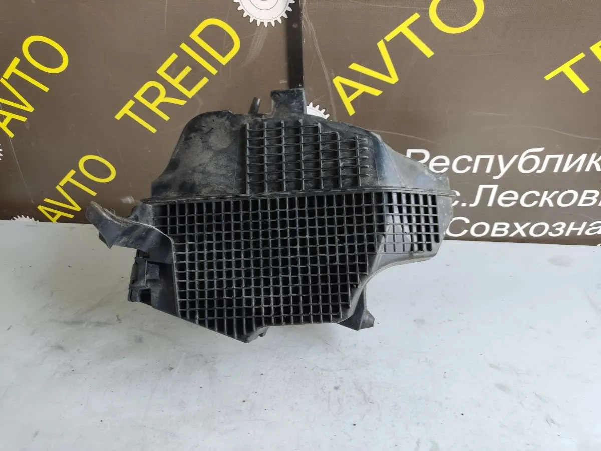 корпус воздушногo фильтра Dacia Lodgy 1 поколение 165001258r — фото 2