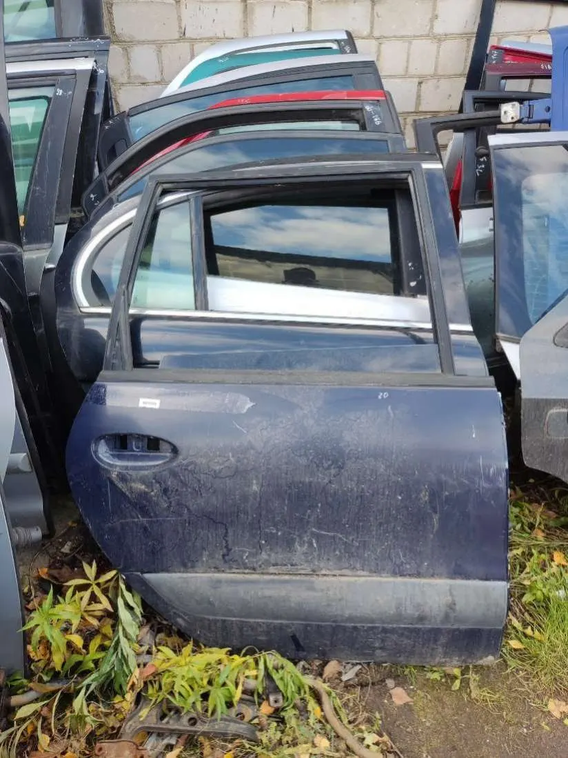 Дверь задняя правая Renault Espace 3 поколение