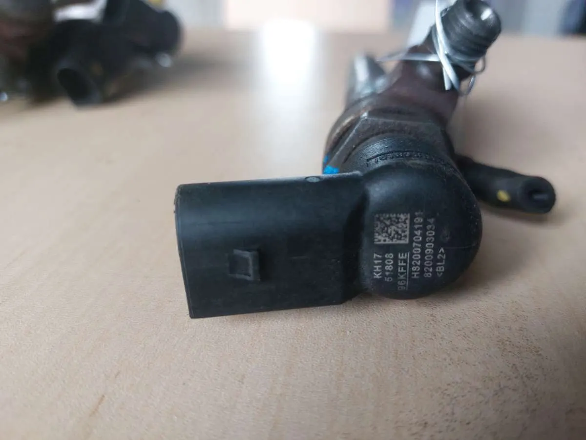 Форсунка бензиновая Renault Megane 3 поколение 8200903034