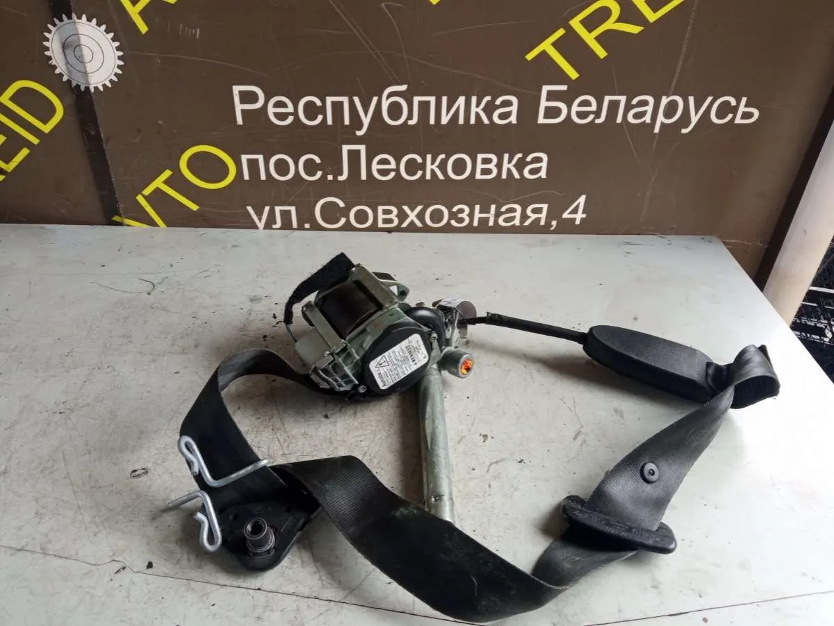 Ремень безопасности передний правый Renault Scenic 3 поколение 868840015R
