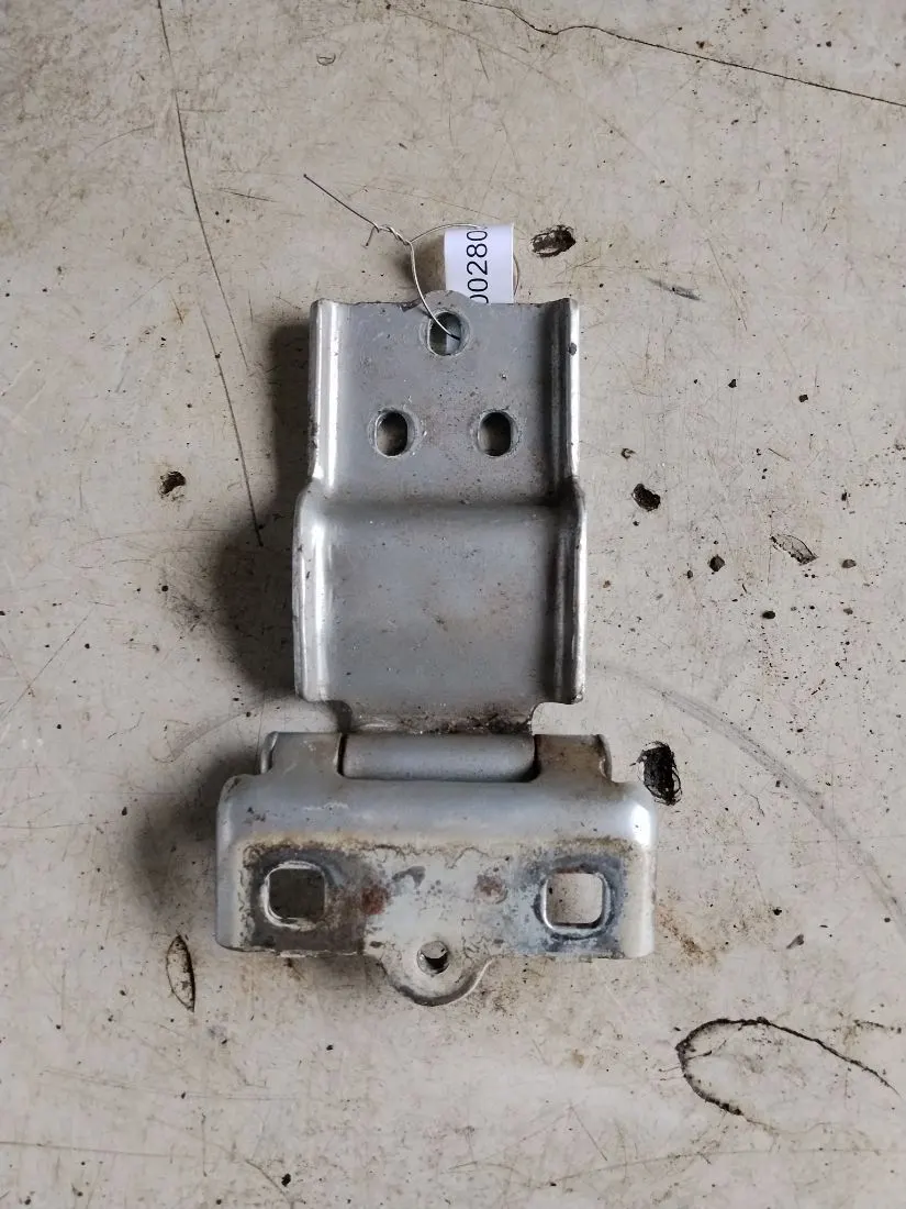 Петля двери задней правой Peugeot Boxer A048903