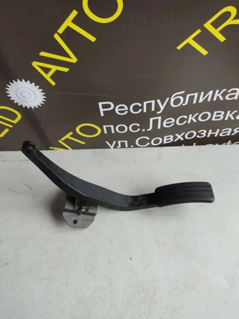 педаль газа Dacia Logan 1 поколение 11218213