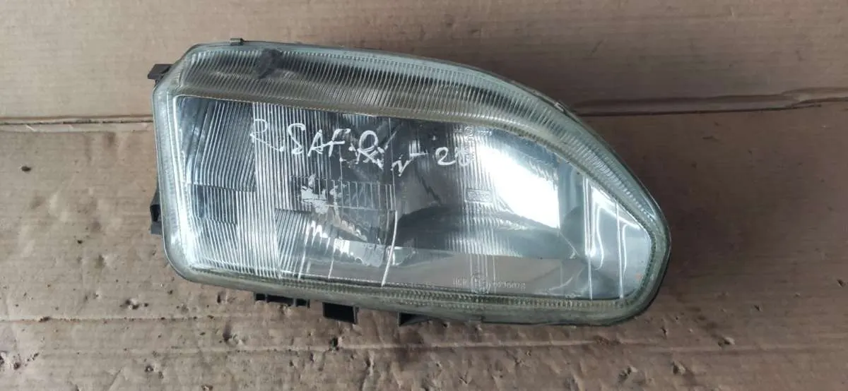 Фара передняя правая Renault Safrane 1 поколение