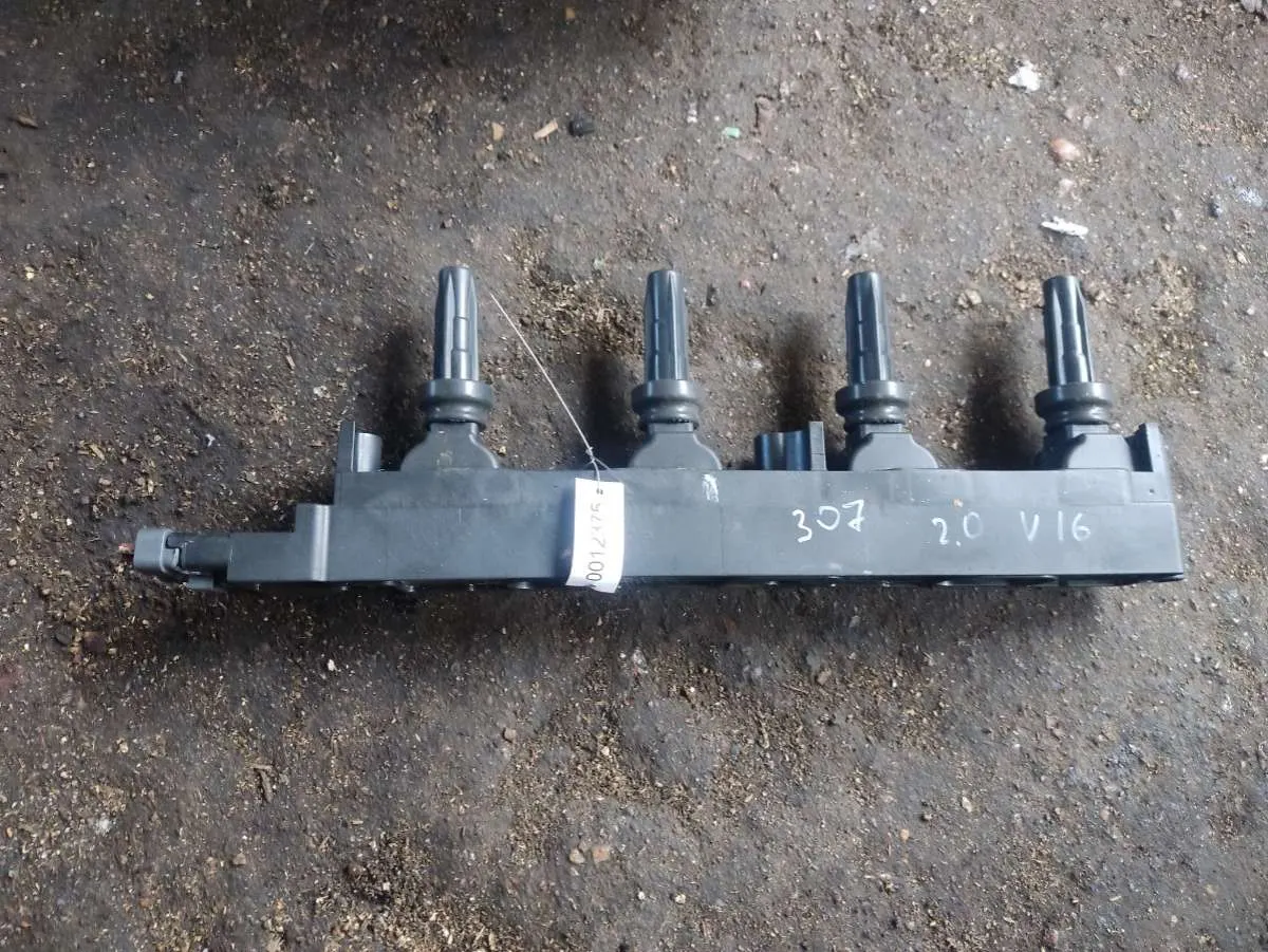 Катушка зажигания с коммутатором Peugeot 307 1 поколение 9645333180
