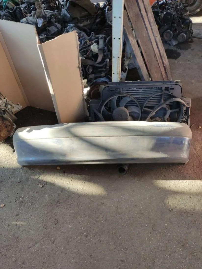 бампер задний Renault Megane 1 поколение