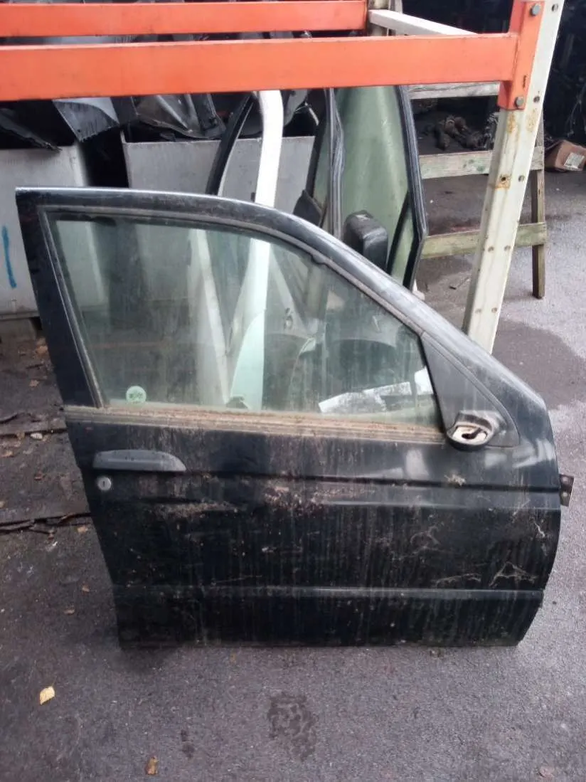 Дверь передняя правая Alfa Romeo 146 930