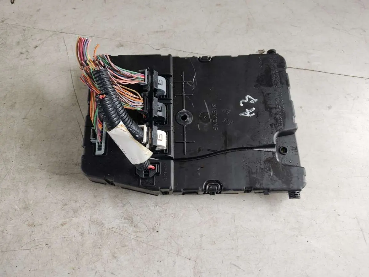 блок комфорта Renault Scenic 2 поколение 8200780021