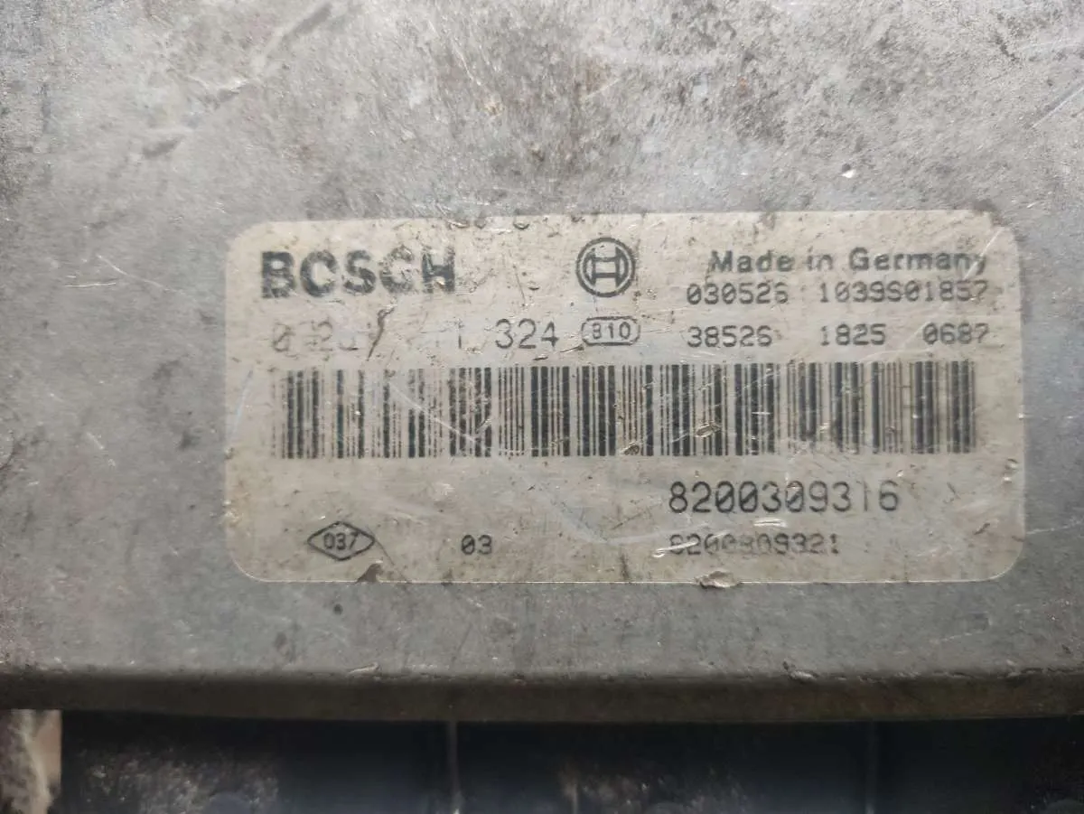 блок управления двигателем Renault Laguna 2 поколение 0281011327 — фото 2