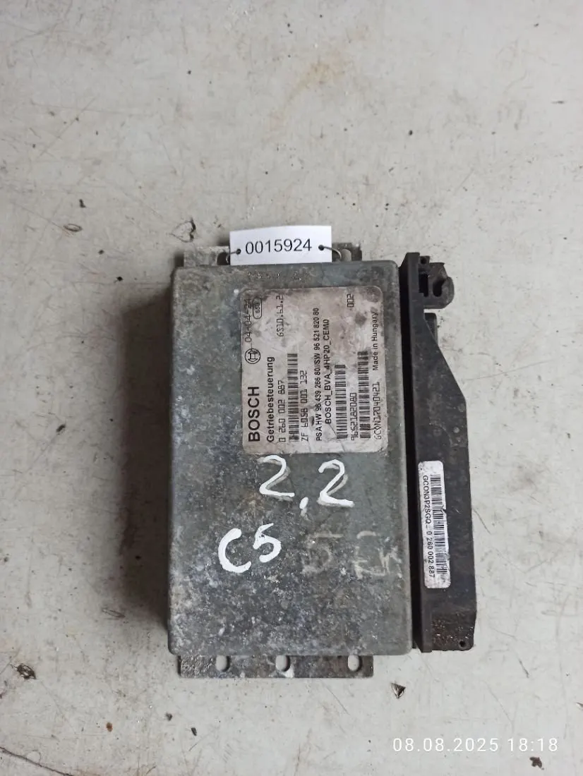 блок управления двигателем Citroen C5 1 поколение 0260002887