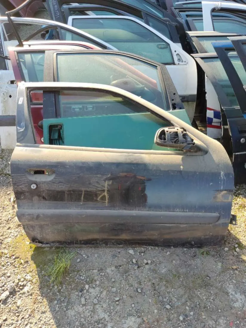 Дверь передняя правая Citroen Xsara 1 поколение
