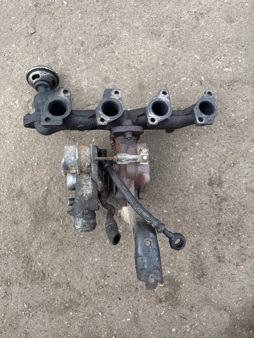 верхняя (малая) турбина Citroen Berlingo 1 поколение [рестайлинг] 9645247080