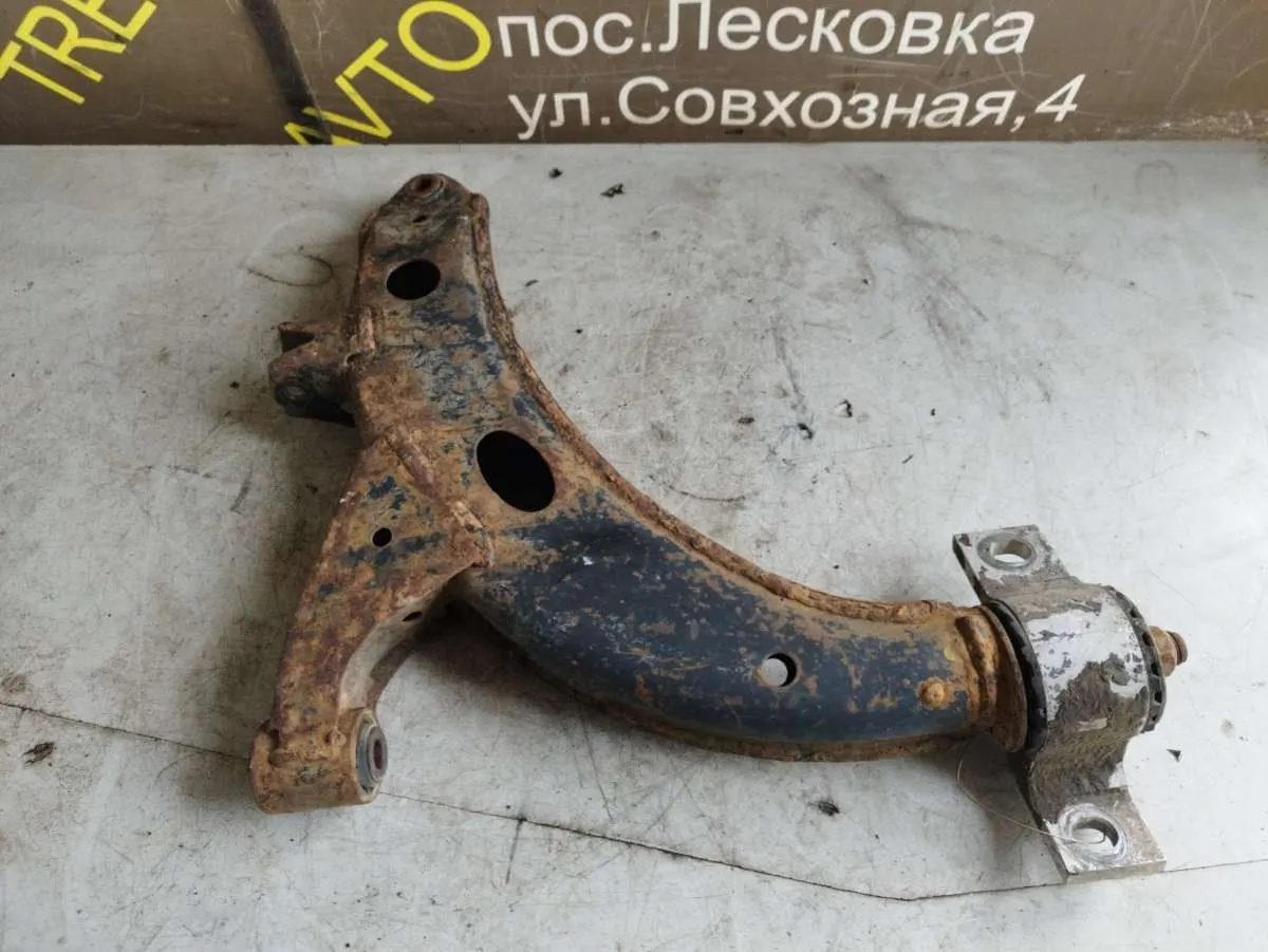 Рычаг передний левый Subaru Outback 2 поколение
