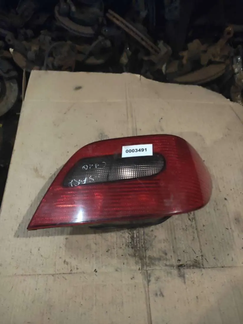 Фонарь задний правый Citroen Xsara 1 поколение