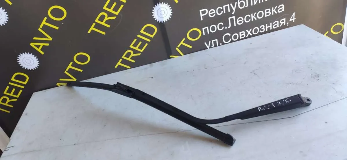 щеткодержатель задний Renault Laguna 1 поколение