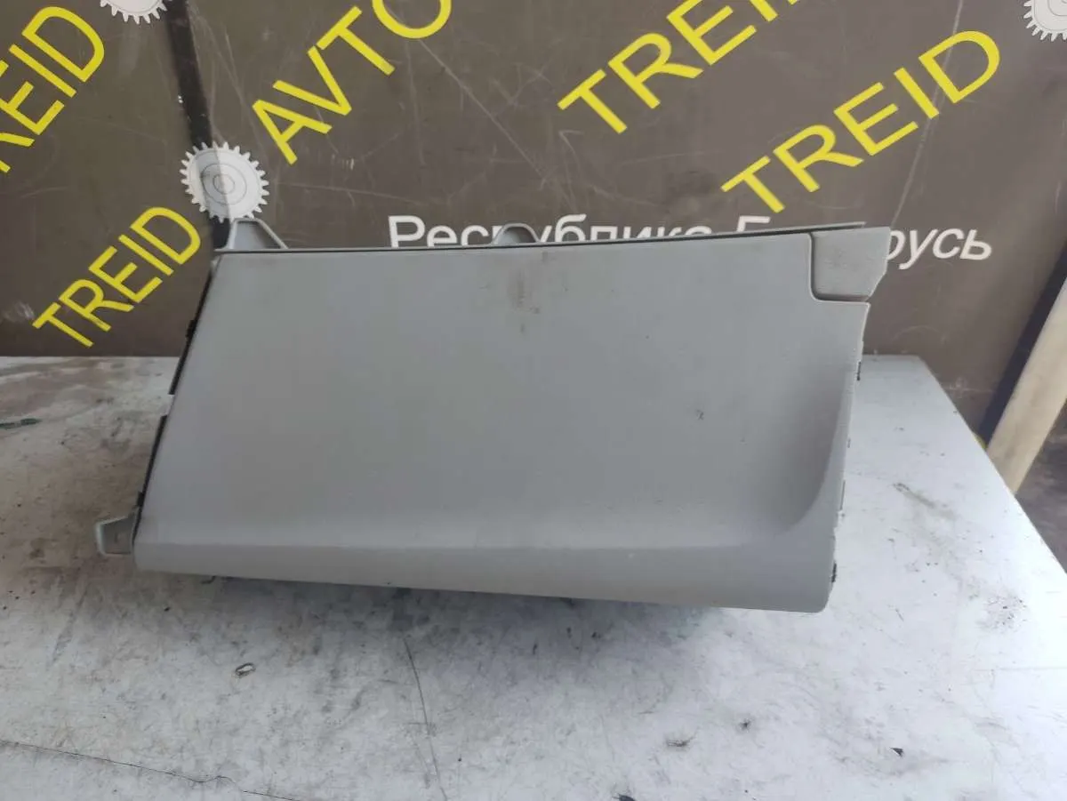 бардачок Toyota Sienna 3 поколение