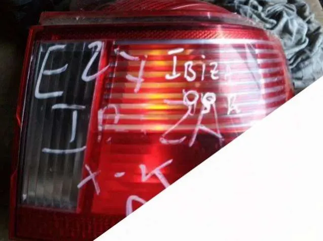 Фонарь задний правый SEAT Ibiza 2 поколение [рестайлинг]
