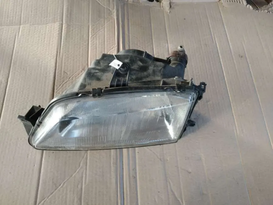 Фара передняя левая Peugeot 306 1 поколение