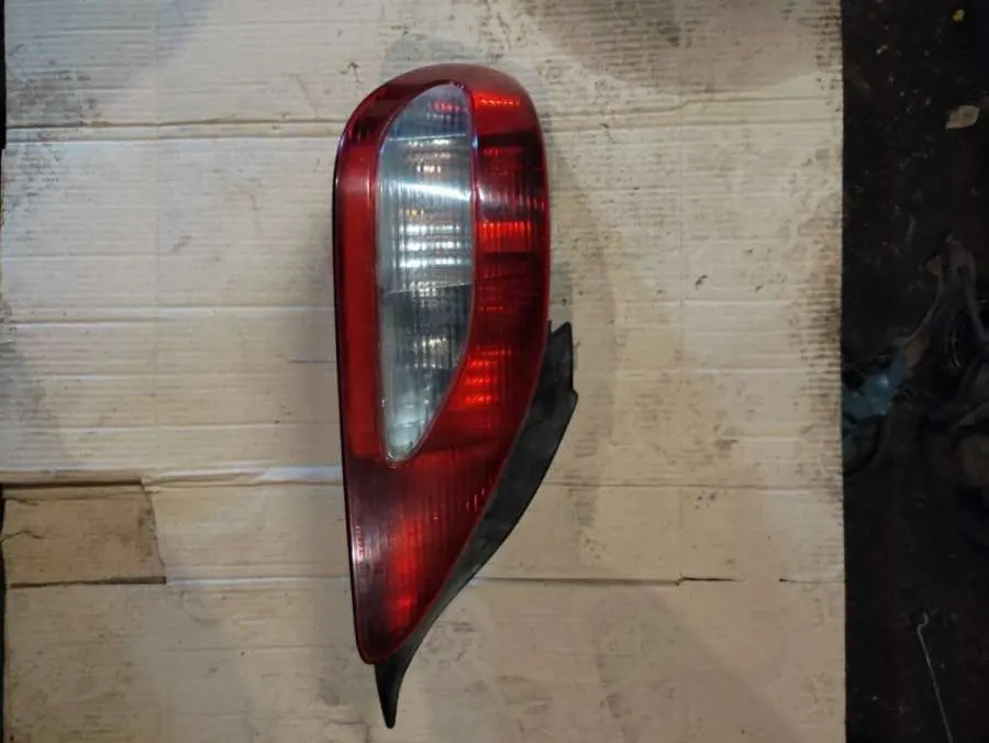Фонарь задний левый Peugeot 406 1 поколение [рестайлинг]