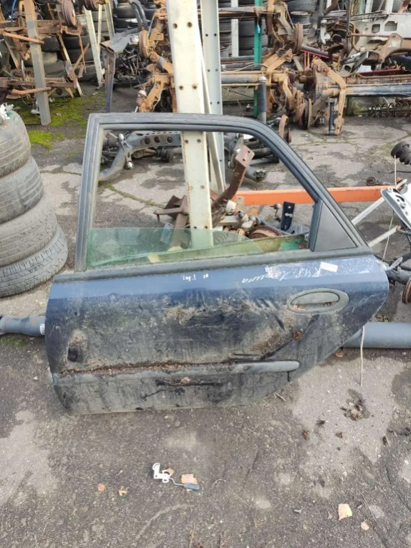 Дверь задняя левая Renault Laguna 1 поколение