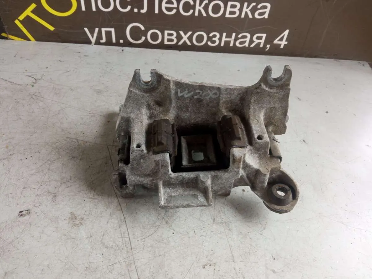 подушка крепления КПП Renault Scenic 3 поколение — фото 2
