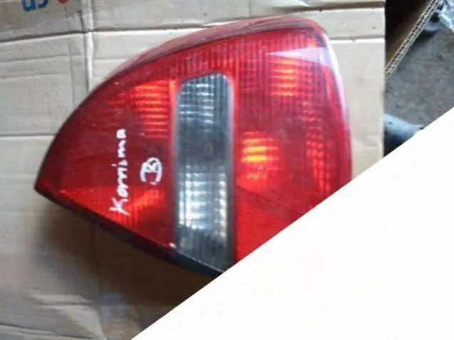 Фонарь задний правый Mitsubishi Carisma 1 поколение [рестайлинг]