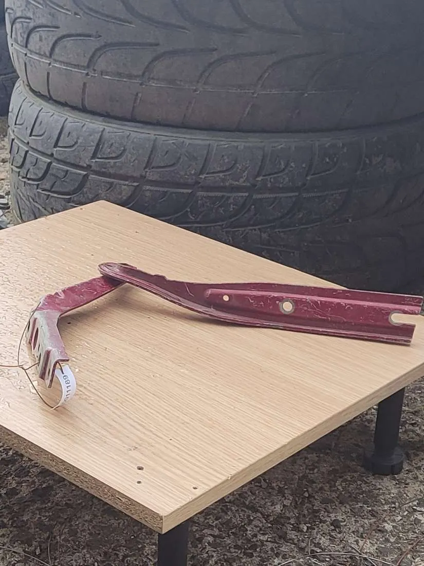 Петля капота правая Peugeot 407 1 поколение