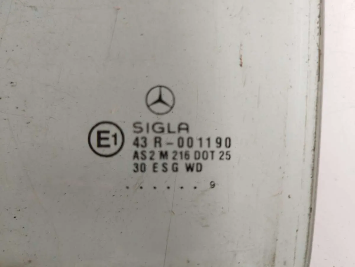 Стекло двери задней левой Mercedes-Benz E-klasse AMG W210 — фото 2