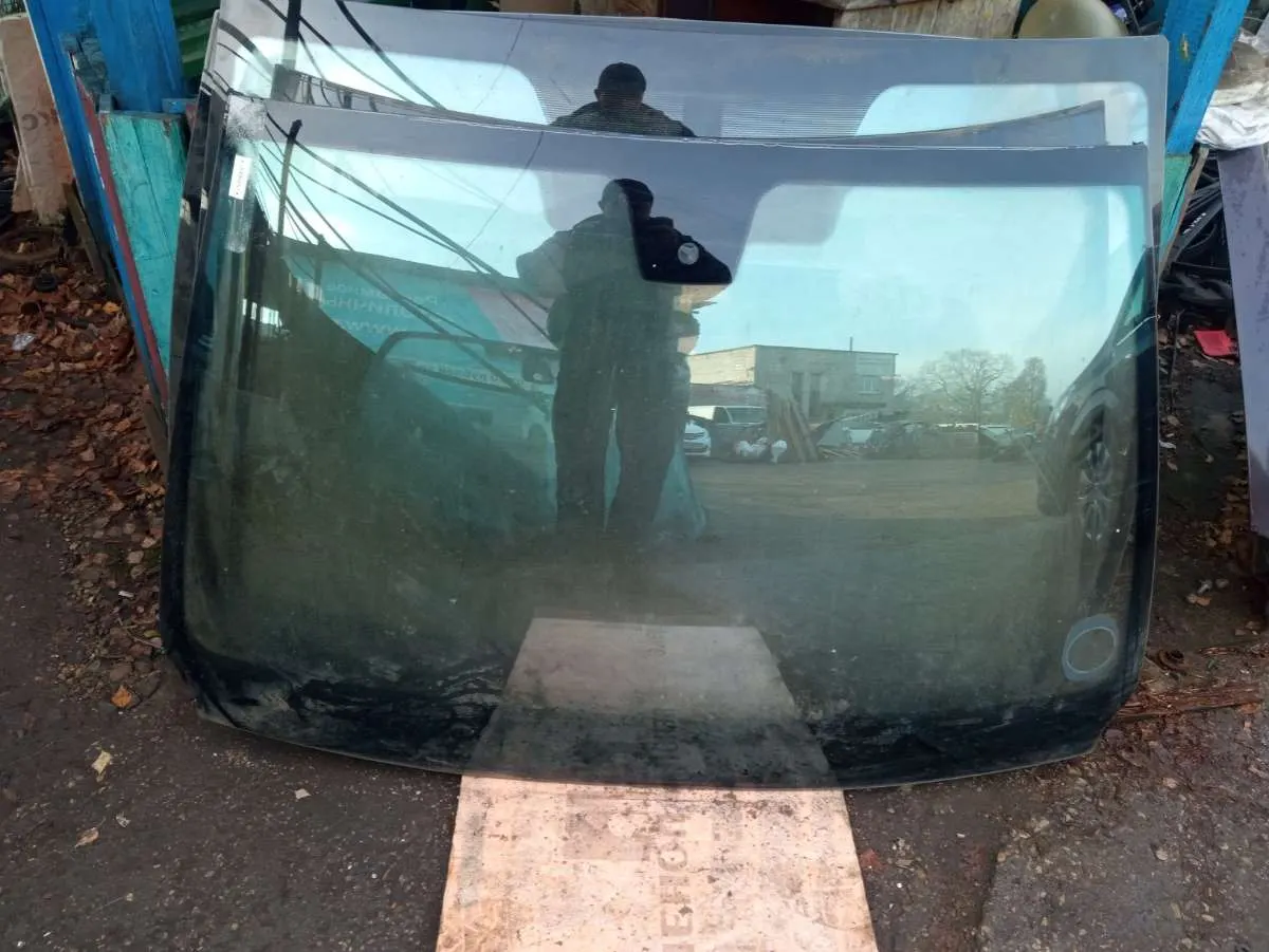 Лобовое стекло Peugeot 607 1 поколение