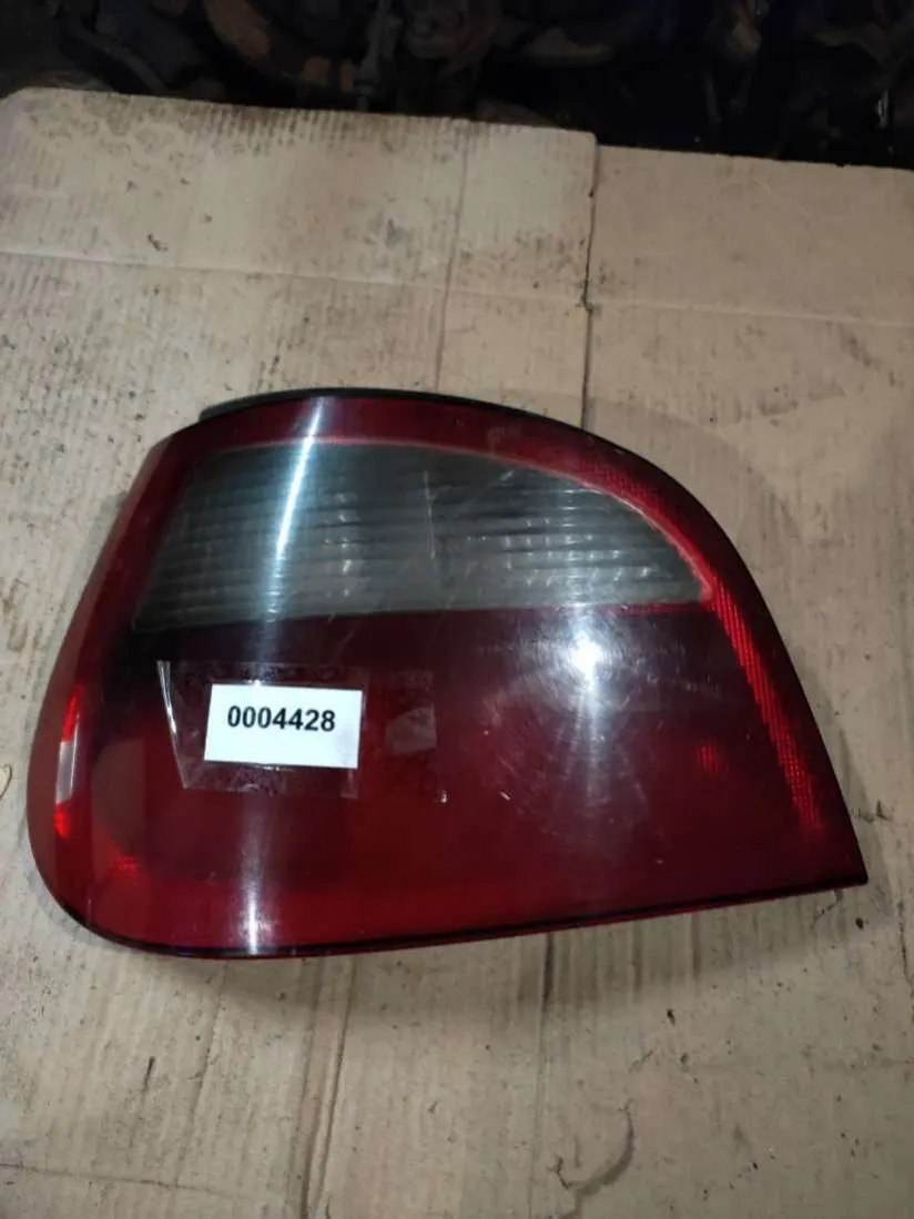 Фонарь задний левый Renault Megane 1 поколение