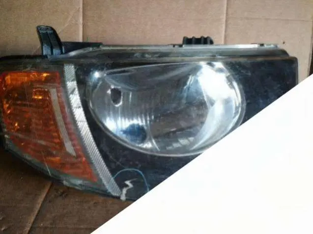 Фара правая Mitsubishi L200 4 поколение