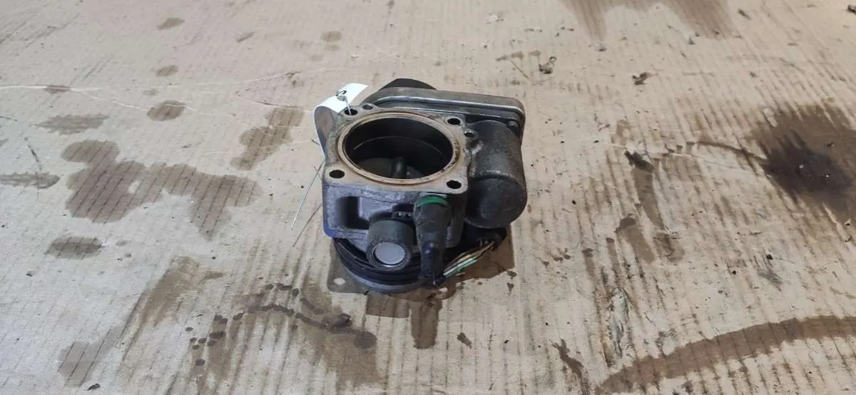 дроссельная заслонка Renault Megane 2 поколение 8200190230