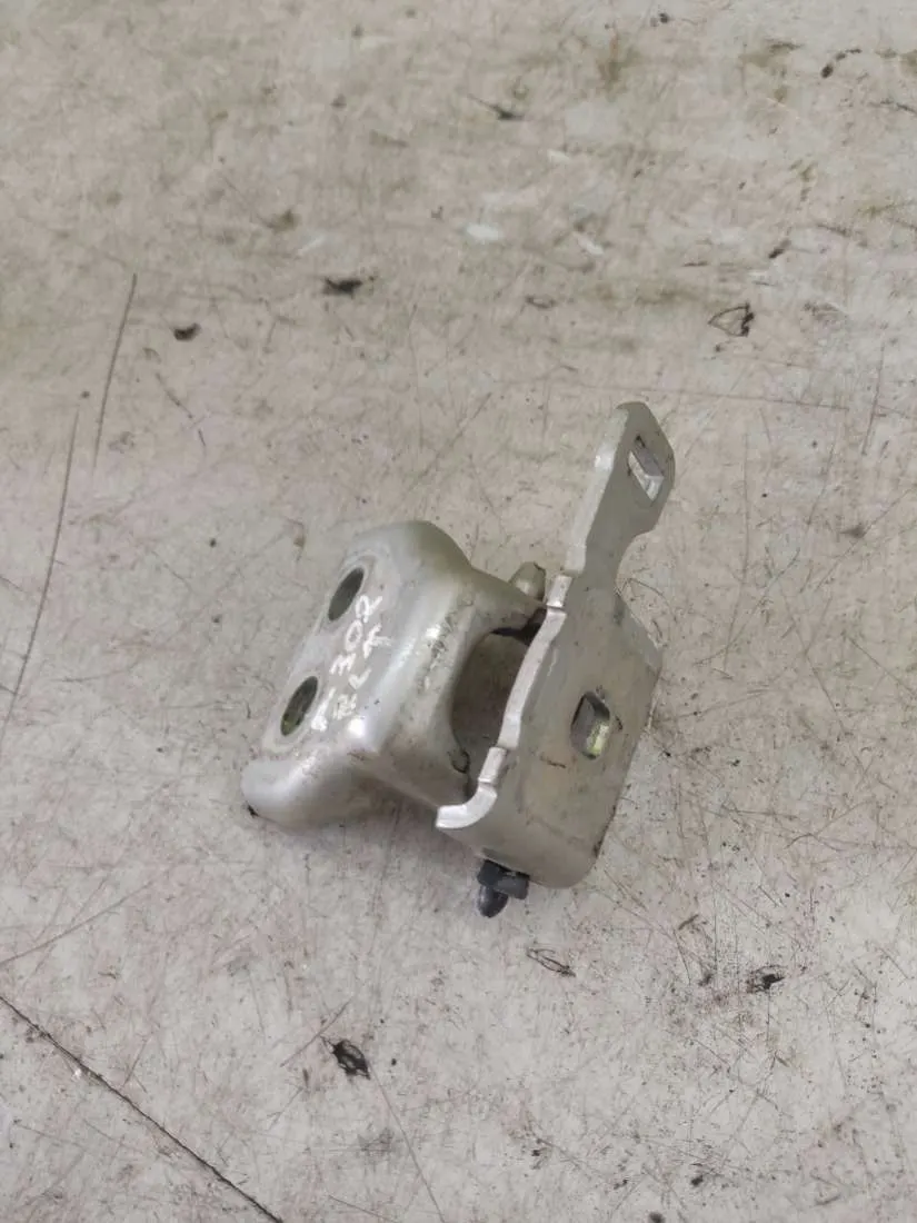Петля двери задней левой Peugeot 308 T7 Артикул IMP-260602-11560